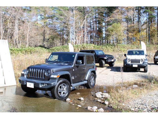 ジープ・ラングラーアンリミテッド スポーツ 4WD JK後期最終モデル オーストラリア製MONSTA 新品タイヤ JEEP純正スチールホイール ストラーダナビ地デジBカメラ Bluetooth ETC(32枚目)