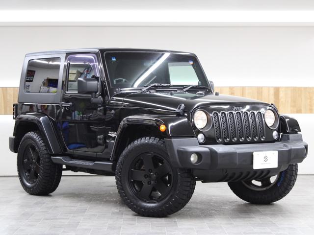 ジープ・ラングラー サハラ　４ＷＤ　３ドアショートボディ　オーストラリア製モンスタ新品タイヤＲＴハイブリッド　カロッツェリアナビ地デジＥＴＣ　ブラックシートカバー　キーレス　脱着式リアシート　車検付即納車可能（5枚目）