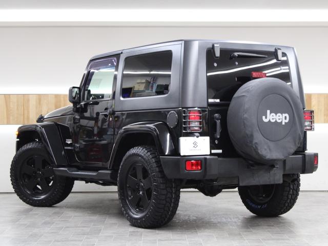 ジープ・ラングラー サハラ　４ＷＤ　３ドアショートボディ　オーストラリア製モンスタ新品タイヤＲＴハイブリッド　カロッツェリアナビ地デジＥＴＣ　ブラックシートカバー　キーレス　脱着式リアシート　車検付即納車可能（7枚目）