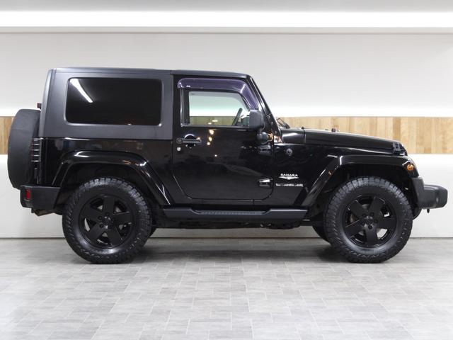 ジープ・ラングラー サハラ　４ＷＤ　３ドアショートボディ　オーストラリア製モンスタ新品タイヤＲＴハイブリッド　カロッツェリアナビ地デジＥＴＣ　ブラックシートカバー　キーレス　脱着式リアシート　車検付即納車可能（11枚目）