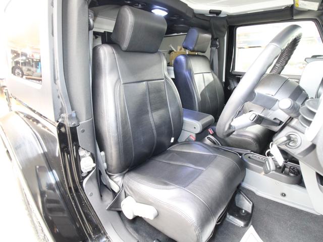 ジープ・ラングラー サハラ　４ＷＤ　３ドアショートボディ　オーストラリア製モンスタ新品タイヤＲＴハイブリッド　カロッツェリアナビ地デジＥＴＣ　ブラックシートカバー　キーレス　脱着式リアシート　車検付即納車可能（21枚目）