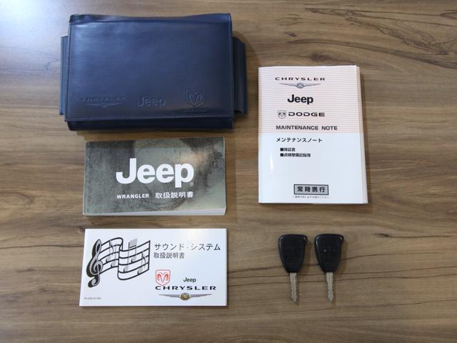 ジープ・ラングラー サハラ　４ＷＤ　３ドアショートボディ　オーストラリア製モンスタ新品タイヤＲＴハイブリッド　カロッツェリアナビ地デジＥＴＣ　ブラックシートカバー　キーレス　脱着式リアシート　車検付即納車可能（28枚目）