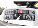 　ＣＡＴ９１０　登録済未使用車　４バルブ配管　Ｖ型マルチプラウ　純正バケット付　デフロック　エアコン　パイロットレバー　ヒーター付エアーサスペンションシート　Ｂｌｕｅｔｏｏｔｈオーディオ　タイヤショベル（24枚目）