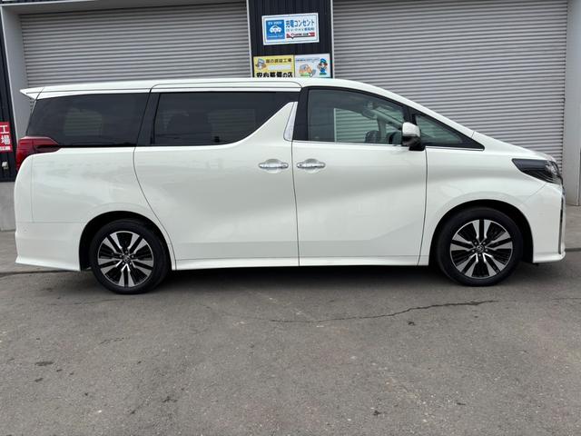 アルファード 2.5S Cパッケージ ワンオーナー/2.5S-Cパッケージ4WD/純正ナビ/フルセグTV/フィリップダウンモニター/純正エンジンスターター/ETC/LEDヘットライト/オートクルーズコントロール/両側パワースライドドア(4枚目)