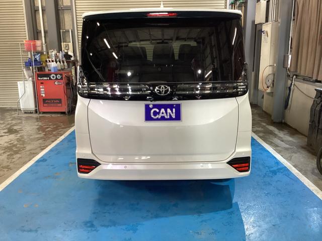 ヴォクシー Ｓ－Ｇ　４ＷＤ　ＡＢＳ　エアコン　パワーウィンドウ　盗難防止システム　スマートキー　横滑り防止装置　衝突安全ボディ　衝突被害軽減システム（9枚目）