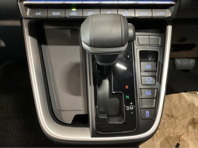 ヴォクシー Ｓ－Ｇ　４ＷＤ　ＡＢＳ　エアコン　パワーウィンドウ　盗難防止システム　スマートキー　横滑り防止装置　衝突安全ボディ　衝突被害軽減システム（16枚目）