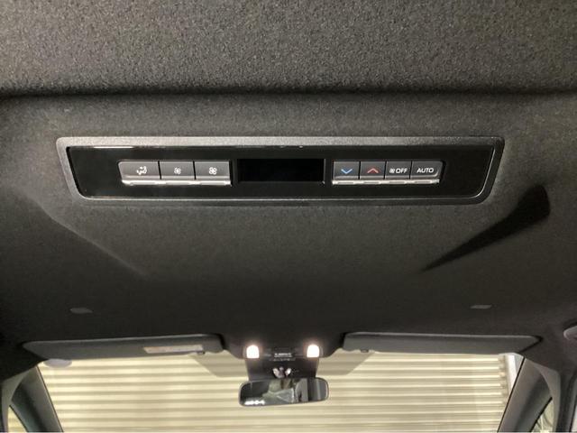 ヴォクシー Ｓ－Ｇ　４ＷＤ　ＡＢＳ　エアコン　パワーウィンドウ　盗難防止システム　スマートキー　横滑り防止装置　衝突安全ボディ　衝突被害軽減システム（24枚目）