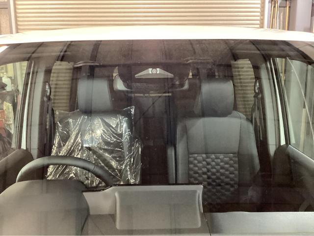 ヴォクシー Ｓ－Ｇ　４ＷＤ　ＡＢＳ　エアコン　パワーウィンドウ　盗難防止システム　スマートキー　横滑り防止装置　衝突安全ボディ　衝突被害軽減システム（26枚目）