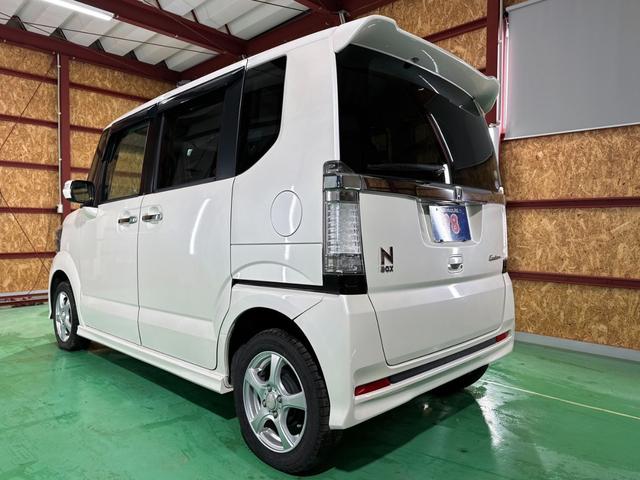 N-BOXカスタム G・Lパッケージ 事故歴無 4WD 防錆アンダーコート 1オーナー スマートキー プシュッシュスタート 横滑り防止(14枚目)