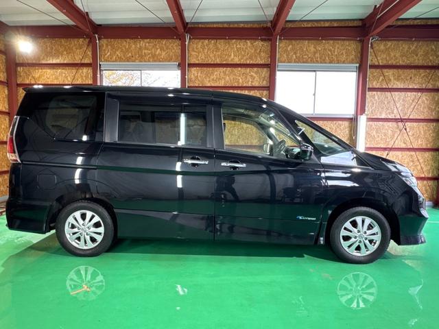 セレナ ハイウェイスター 事故歴無 4WD 両側パワースライドドア アラウンドビューモニター ナビフルセグTV Bluetooth LEDヘッドライト クルーズコントロール(4枚目)