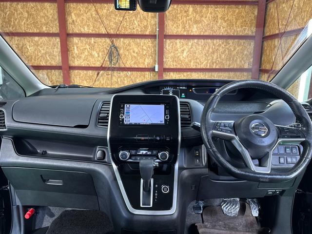 セレナ ハイウェイスター 事故歴無 4WD 両側パワースライドドア アラウンドビューモニター ナビフルセグTV Bluetooth LEDヘッドライト クルーズコントロール(18枚目)