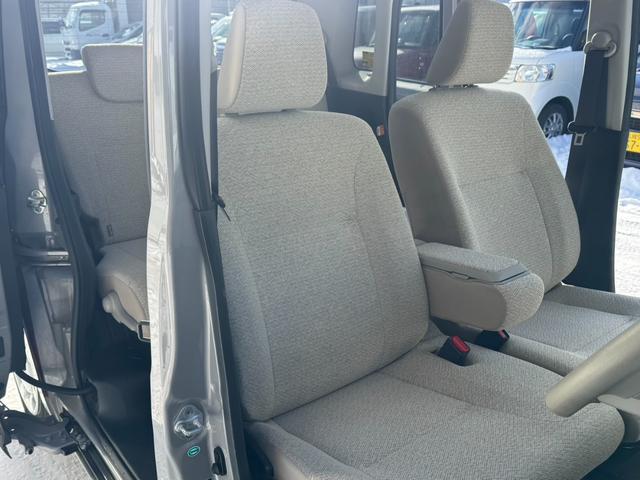 ムーヴキャンバス Xリミテッド SAII 事故歴無 4WD 防錆アンダーコート付 衝突軽減 両側パワースライドドア スマートキー×2 プッシュスタート アイドリングストップ ETC ナビTVバックカメラ Bluetooth 横滑り防止(31枚目)