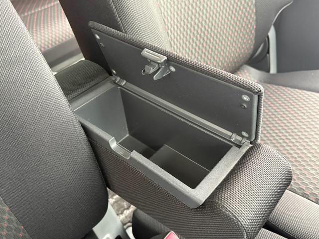 スペーシアカスタム ＸＳ　事故歴無　４ＷＤ　防錆アンダーコート付　１オーナー　両側パワースライドドア　ナビＴＶ　バックカメラ　プッシュスタート　スマートキー　ＨＩＤ　シートヒーター　ミラーヒーター（33枚目）