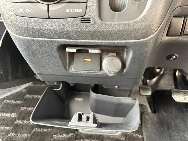 スペーシアカスタム ＸＳ　事故歴無　４ＷＤ　防錆アンダーコート付　１オーナー　両側パワースライドドア　ナビＴＶ　バックカメラ　プッシュスタート　スマートキー　ＨＩＤ　シートヒーター　ミラーヒーター（52枚目）