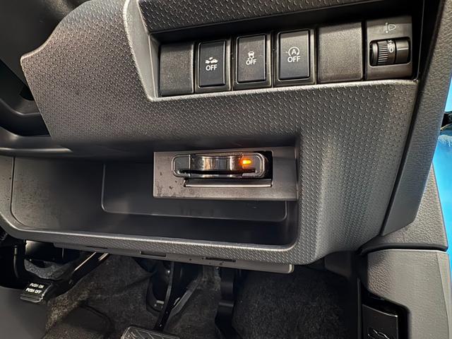 ハスラー Ｇ　事故歴無　４ＷＤ　防錆アンダーコート付　衝突軽減　ナビＴＶ　Ｂｌｕｅｔｏｏｔｈ　横滑り防止　スマートキー２個　プッシュスタート　アイドリングストップ　シートヒーター　ミラーヒーター　エンジンスタータ（33枚目）