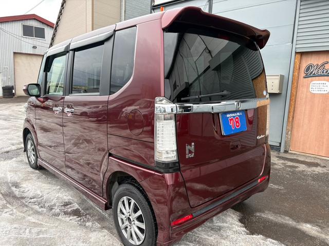 Ｎ－ＢＯＸカスタム Ｇ　ターボＳＳパッケージ　事故歴無　４ＷＤ　防錆アンダーコート付　両側パワースライドドア　ナビＴＶ　バックカメラ　パドルシフト　ＨＩＤ　スマートキー　エンジンスターター　ミラーヒーター　プッシュスタート　よこしべり防止　ＨＩＤ（14枚目）