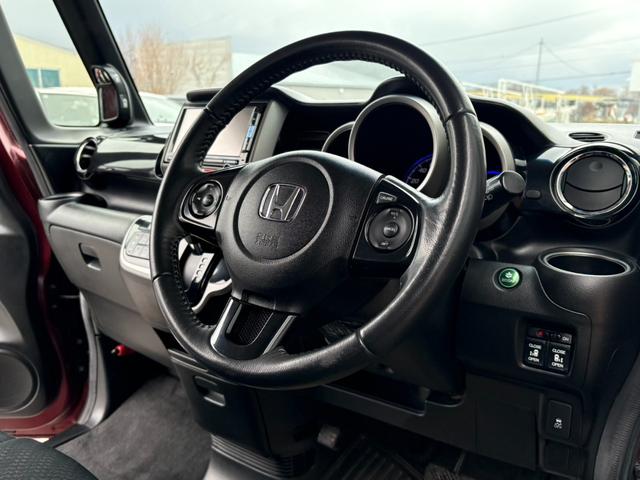 Ｎ－ＢＯＸカスタム Ｇ　ターボＳＳパッケージ　事故歴無　４ＷＤ　防錆アンダーコート付　両側パワースライドドア　ナビＴＶ　バックカメラ　パドルシフト　ＨＩＤ　スマートキー　エンジンスターター　ミラーヒーター　プッシュスタート　よこしべり防止　ＨＩＤ（29枚目）