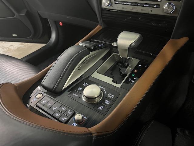 ＬＳ６００ｈ　バージョンＬ　本州仕入　禁煙車　マークレビンソン　後席リラクゼーション　電動サンルーフ　三眼ＬＥＤヘッドライト　ブラックレザー　レクサス純正オプション１９インチＡＷ＋新品夏タイヤ　純正１８ＡＷ＋スタッドレスタイヤ(43枚目)