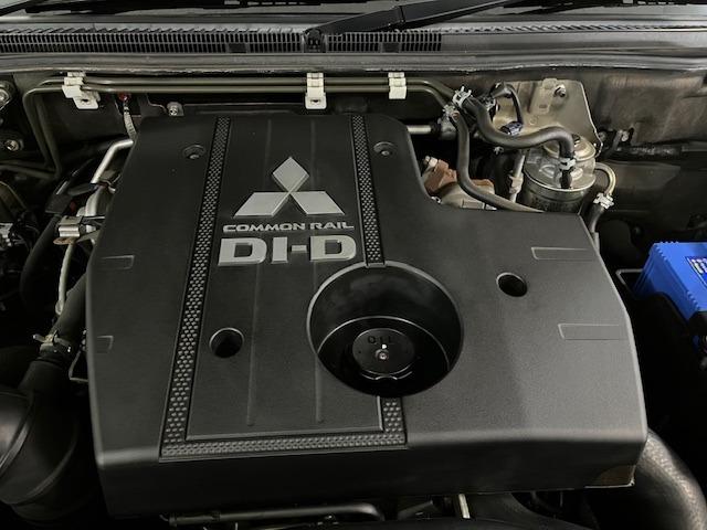 パジェロ ロング　エクシード　本州仕入　ワンオーナー　後期型　ディーゼルターボ　禁煙車　新品ＷＥＤＳキーラー１７インチＡＷ＋新品ＢＦグッドリッチホワイトレター　新品ＪＡＯＳブラックマッドガード　新品純正ボンネットガード　ＥＴＣ（27枚目）