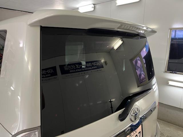 ヴォクシー ＺＳ　煌ＩＩ　ワンオーナー　寒冷地仕様　禁煙車　両側パワースライドドア　純正１６インチＡＷ　社外１６ＡＷ＋スタッドレスタイヤ付　純正ナビ　フルセグ地デジ　ＤＶＤ再生　Ｂｌｕｅｔｏｏｔｈオーディオ　バックカメラ（13枚目）