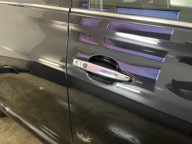 マークＸジオ エアリアル　寒冷地仕様　禁煙車　ケンウッドナビ　Ｂｌｕｅｔｏｏｔｈオーディオ　フルセグ地デジ　ＤＶＤ再生　ＵＳＢ電源　社外１７インチＡＷ　純正１６ＡＷ＋スタッドレスタイヤ付　フロントガラス熱線　横滑り防止装置（9枚目）