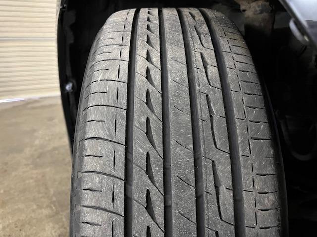 マークＸジオ エアリアル　寒冷地仕様　禁煙車　ケンウッドナビ　Ｂｌｕｅｔｏｏｔｈオーディオ　フルセグ地デジ　ＤＶＤ再生　ＵＳＢ電源　社外１７インチＡＷ　純正１６ＡＷ＋スタッドレスタイヤ付　フロントガラス熱線　横滑り防止装置（24枚目）