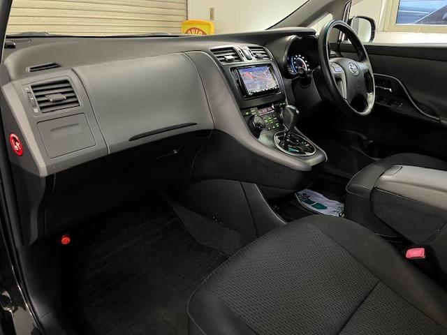 マークＸジオ エアリアル　寒冷地仕様　禁煙車　ケンウッドナビ　Ｂｌｕｅｔｏｏｔｈオーディオ　フルセグ地デジ　ＤＶＤ再生　ＵＳＢ電源　社外１７インチＡＷ　純正１６ＡＷ＋スタッドレスタイヤ付　フロントガラス熱線　横滑り防止装置（33枚目）