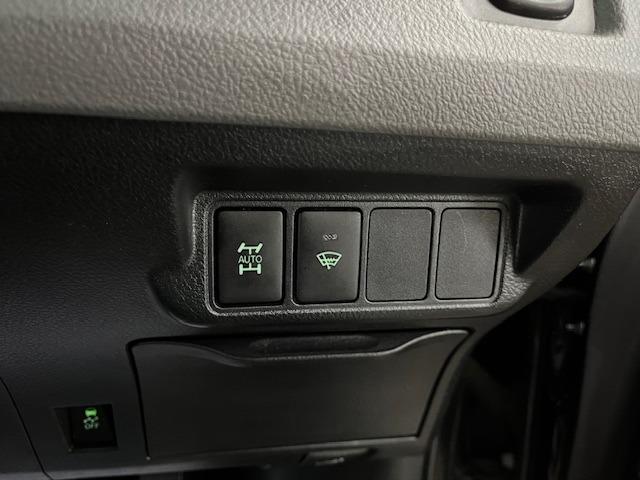 マークＸジオ エアリアル　寒冷地仕様　禁煙車　ケンウッドナビ　Ｂｌｕｅｔｏｏｔｈオーディオ　フルセグ地デジ　ＤＶＤ再生　ＵＳＢ電源　社外１７インチＡＷ　純正１６ＡＷ＋スタッドレスタイヤ付　フロントガラス熱線　横滑り防止装置（48枚目）