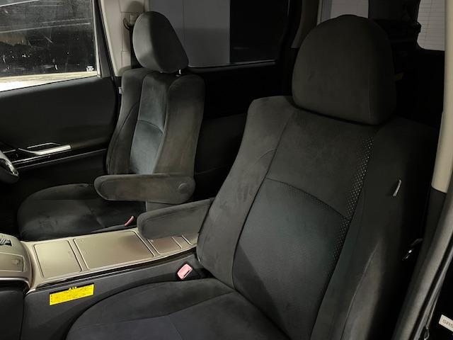 アルファード 350SプライムセレクションIIタイプゴールド 本州仕入 禁煙車 シアターサウンドシステム 純正18インチAW 社外16AW+スタッドレスタイヤ付 両側パワースライドドア パワーバックドア 純正HDDナビ 地デジ 純正リアフリップダウンモニター(31枚目)