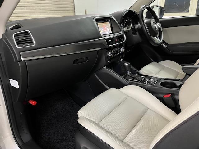ＣＸ－５ ＸＤ　Ｌパッケージ　本州仕入　禁煙車　ＧＲｅｄｄｙフロントスポイラー　スカイアクティブディーゼルターボ　純正レザーシート　純正１９インチＡＷ　社外１７ＡＷ＋スタッドレスタイヤ付　純正ナビ　地デジ　Ｂｌｕｅｔｏｏｔｈ（34枚目）