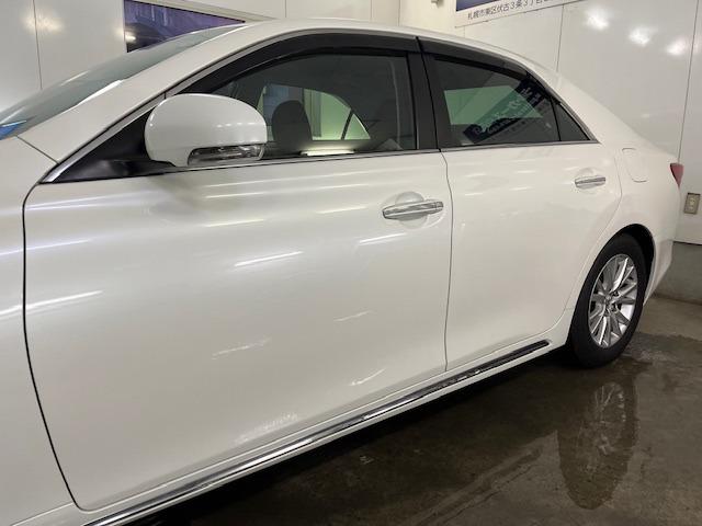 マークＸ プレミアム　Ｆｏｕｒ　本州仕入　寒冷地仕様　禁煙車　純正ハーフレザーシート　純正１６インチＡＷ　純正１６ＡＷ＋スタッドレスタイヤ付　純正ナビ　フルセグ地デジ　ＤＶＤ再生　Ｂｌｕｅｔｏｏｔｈオーディオ　バックカメラ　ＥＴＣ（5枚目）