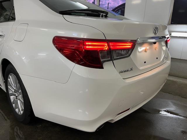 マークＸ プレミアム　Ｆｏｕｒ　本州仕入　寒冷地仕様　禁煙車　純正ハーフレザーシート　純正１６インチＡＷ　純正１６ＡＷ＋スタッドレスタイヤ付　純正ナビ　フルセグ地デジ　ＤＶＤ再生　Ｂｌｕｅｔｏｏｔｈオーディオ　バックカメラ　ＥＴＣ（14枚目）