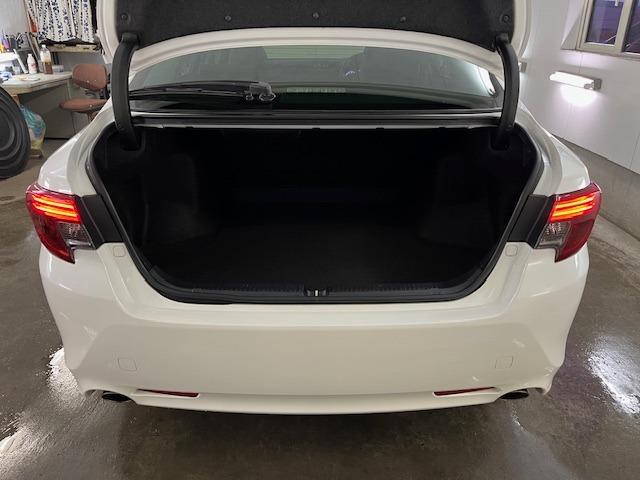 マークＸ プレミアム　Ｆｏｕｒ　本州仕入　寒冷地仕様　禁煙車　純正ハーフレザーシート　純正１６インチＡＷ　純正１６ＡＷ＋スタッドレスタイヤ付　純正ナビ　フルセグ地デジ　ＤＶＤ再生　Ｂｌｕｅｔｏｏｔｈオーディオ　バックカメラ　ＥＴＣ（17枚目）