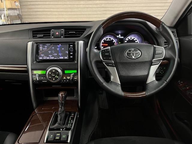 マークＸ プレミアム　Ｆｏｕｒ　本州仕入　寒冷地仕様　禁煙車　純正ハーフレザーシート　純正１６インチＡＷ　純正１６ＡＷ＋スタッドレスタイヤ付　純正ナビ　フルセグ地デジ　ＤＶＤ再生　Ｂｌｕｅｔｏｏｔｈオーディオ　バックカメラ　ＥＴＣ（28枚目）