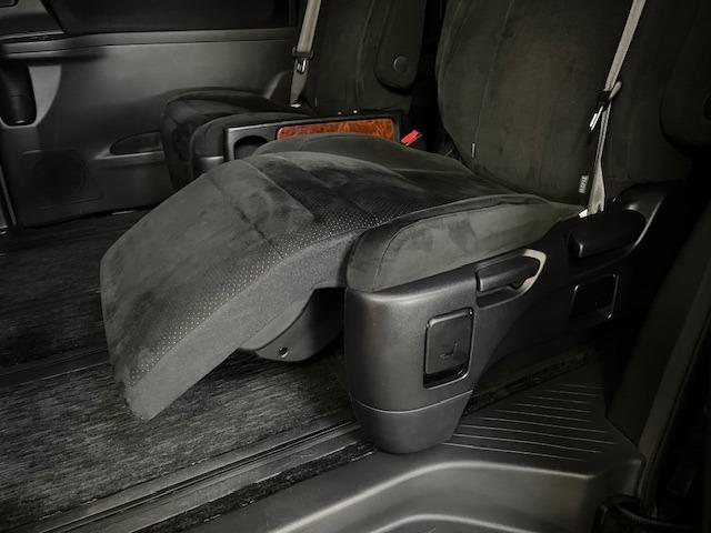 ヴェルファイア ２．４Ｚ　プラチナセレクションＩＩ　本州仕入　ワンオーナー　禁煙車　両側パワースライドドア　パワーバックドア　純正１８インチＡＷ　純正１６ＡＷ＋スタッドレスタイヤ付　純正ナビ　地デジ　Ｂｌｕｅｔｏｏｔｈ　純正リアフリップダウンモニター（39枚目）