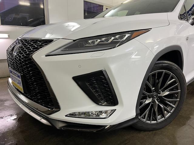 世界のレクサスが誇るクロスカントリー「レクサス　ＲＸ４５０ｈ　Ｆスポーツ　レクサスセーフティセンス」、本州仕入・黒革シート・パノラマルーフ・安全装備充実の一台が在庫車ラインナップに登場ですッ！