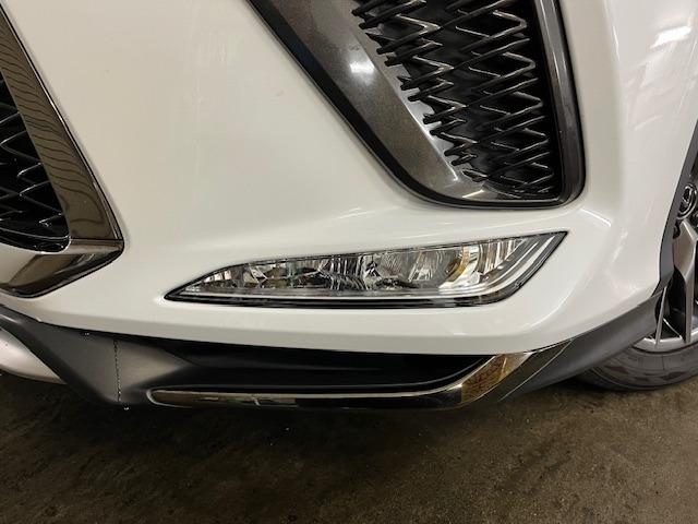 夜間の視認性を確保する純正フォグライト装備となりますッ！