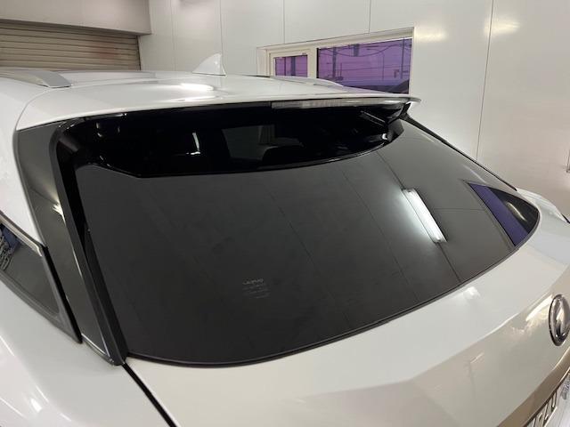 バックドアガラスはプライバシーガラス仕様となっていますッ！