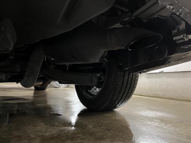 本州仕入につき下廻り・足廻り・マフラー廻りのサビも少なくコンディションＧｏｏｄですッ！（リアマフラー廻り）