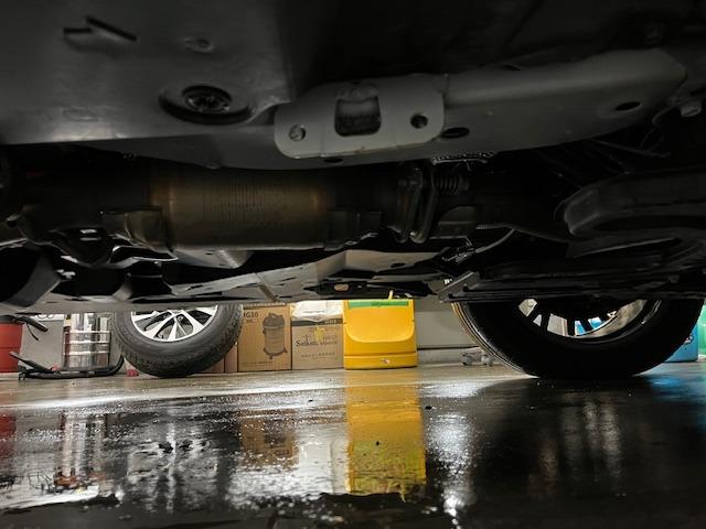 本州仕入につき下廻り・足廻り・マフラー廻りのサビも少なくコンディションＧｏｏｄですッ！（センターマフラー付近）