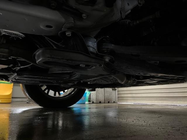 本州仕入につき下廻り・足廻り・マフラー廻りのサビも少なくコンディションＧｏｏｄですッ！（フロント下廻り）