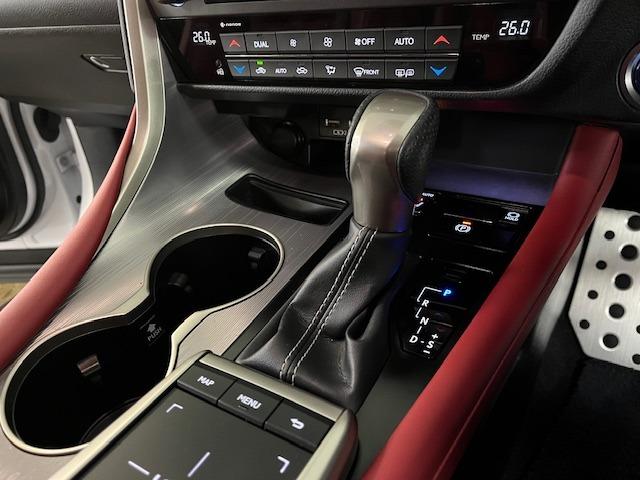 扱い易いフロアオートマチックシフト仕様となりますッ！