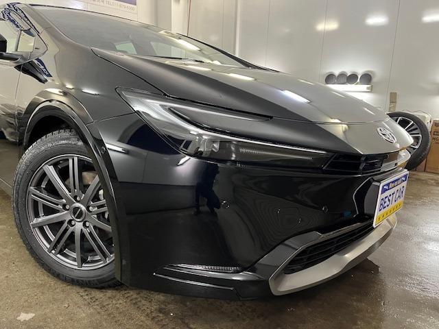 プリウス Ｚ　ワンオーナー　寒冷地仕様　禁煙車　純正１９インチＡＷ　社外１７ＡＷ＋スタッドレスタイヤ付　純正ナビ　フルセグ地デジ　Ｂｌｕｅｔｏｏｔｈ　全方位パノラミックモニター　ドラレコ　純正エンジンスターター（8枚目）