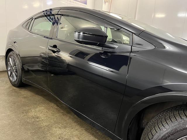 プリウス Ｚ　ワンオーナー　寒冷地仕様　禁煙車　純正１９インチＡＷ　社外１７ＡＷ＋スタッドレスタイヤ付　純正ナビ　フルセグ地デジ　Ｂｌｕｅｔｏｏｔｈ　全方位パノラミックモニター　ドラレコ　純正エンジンスターター（11枚目）