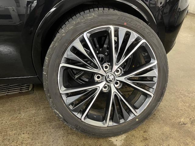 プリウス Ｚ　ワンオーナー　寒冷地仕様　禁煙車　純正１９インチＡＷ　社外１７ＡＷ＋スタッドレスタイヤ付　純正ナビ　フルセグ地デジ　Ｂｌｕｅｔｏｏｔｈ　全方位パノラミックモニター　ドラレコ　純正エンジンスターター（23枚目）