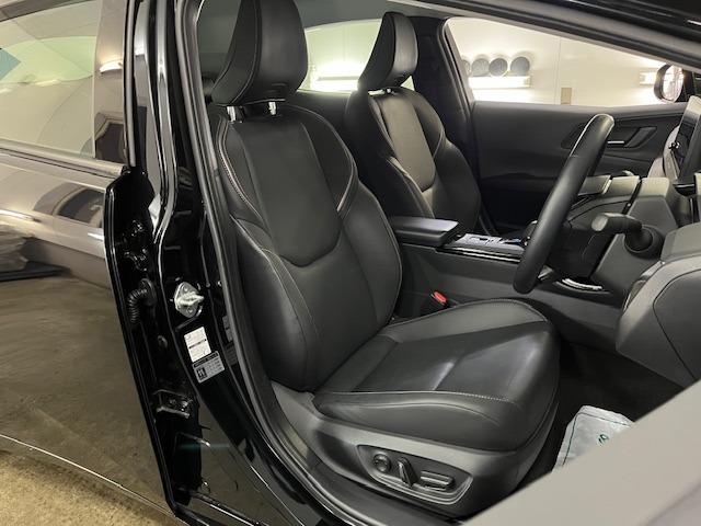 プリウス Ｚ　ワンオーナー　寒冷地仕様　禁煙車　純正１９インチＡＷ　社外１７ＡＷ＋スタッドレスタイヤ付　純正ナビ　フルセグ地デジ　Ｂｌｕｅｔｏｏｔｈ　全方位パノラミックモニター　ドラレコ　純正エンジンスターター（31枚目）