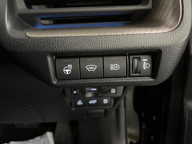 プリウス Ｚ　ワンオーナー　寒冷地仕様　禁煙車　純正１９インチＡＷ　社外１７ＡＷ＋スタッドレスタイヤ付　純正ナビ　フルセグ地デジ　Ｂｌｕｅｔｏｏｔｈ　全方位パノラミックモニター　ドラレコ　純正エンジンスターター（49枚目）