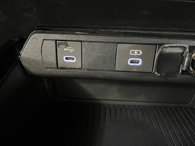 プリウス Ｚ　ワンオーナー　寒冷地仕様　禁煙車　純正１９インチＡＷ　社外１７ＡＷ＋スタッドレスタイヤ付　純正ナビ　フルセグ地デジ　Ｂｌｕｅｔｏｏｔｈ　全方位パノラミックモニター　ドラレコ　純正エンジンスターター（52枚目）