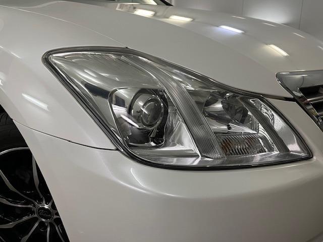 クラウン ロイヤルサルーンｉ－Ｆｏｕｒ　後期型　禁煙車　Ｂｌｕｅｔｏｏｔｈ　ヴェルサンディ１７インチＡＷ　純正１６ＡＷ＋スタッドレスタイヤ付　純正ナビ　フルセグ地デジ　ＤＶＤ再生　バックカメラ　クルーズコントロール　電動サンシェード　ＥＴＣ（8枚目）