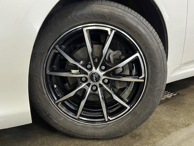 クラウン ロイヤルサルーンｉ－Ｆｏｕｒ　後期型　禁煙車　Ｂｌｕｅｔｏｏｔｈ　ヴェルサンディ１７インチＡＷ　純正１６ＡＷ＋スタッドレスタイヤ付　純正ナビ　フルセグ地デジ　ＤＶＤ再生　バックカメラ　クルーズコントロール　電動サンシェード　ＥＴＣ（22枚目）